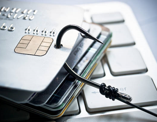 Tarjetas de crédito con un anzuelo