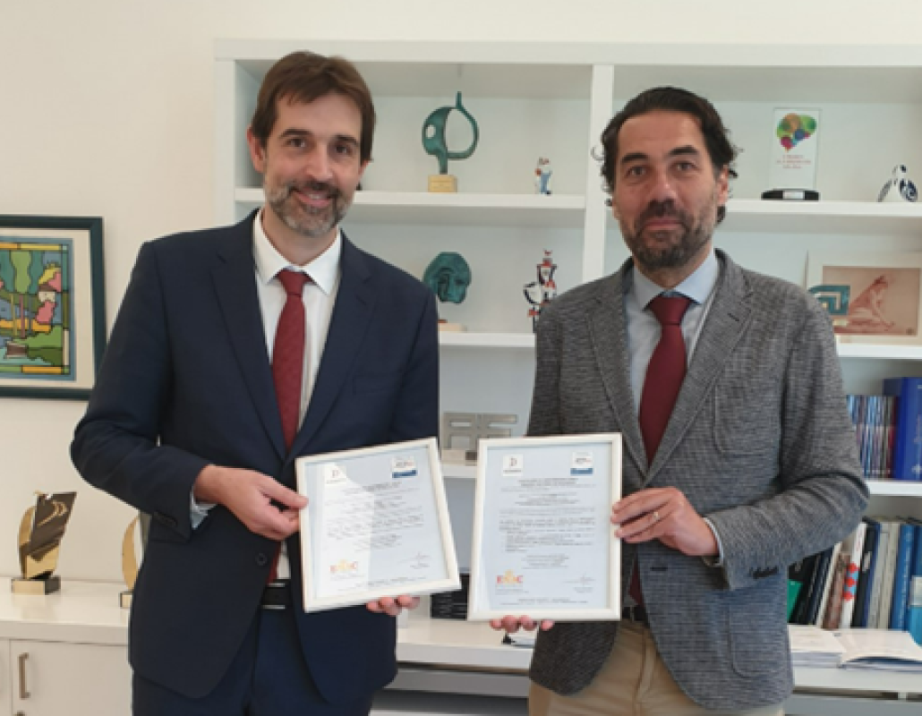 Julián Cerviño, director a Amtega, coa certificación