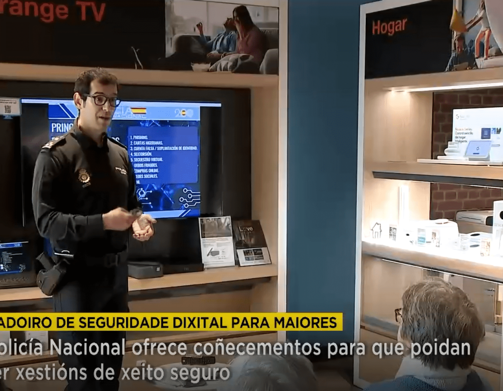 Alberto Arias no Obradoiro de Seguridad Digital para maiores