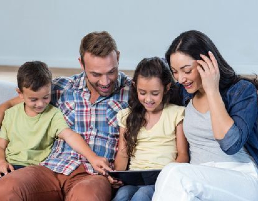 Segunda edición do curso en liña ‘Como navegar de forma segura en familia: protexendo e educando en liña’